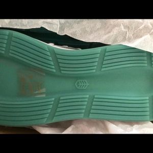 running shoes uk 9 Footwear Carousell Malaysia running shoes uk 9 Footwear Carousell Malaysia